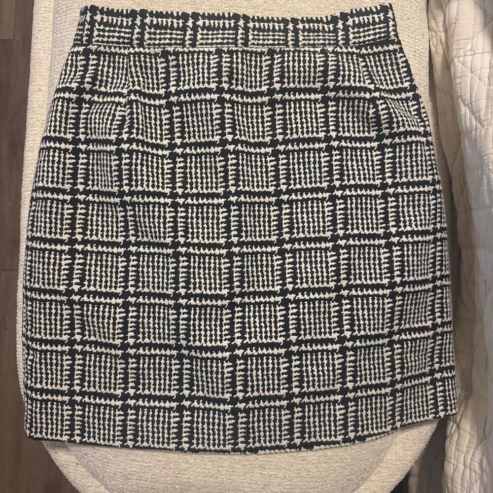 Vintage Dolce & Gabbana Black and White Houndstooth Skirt Size 26